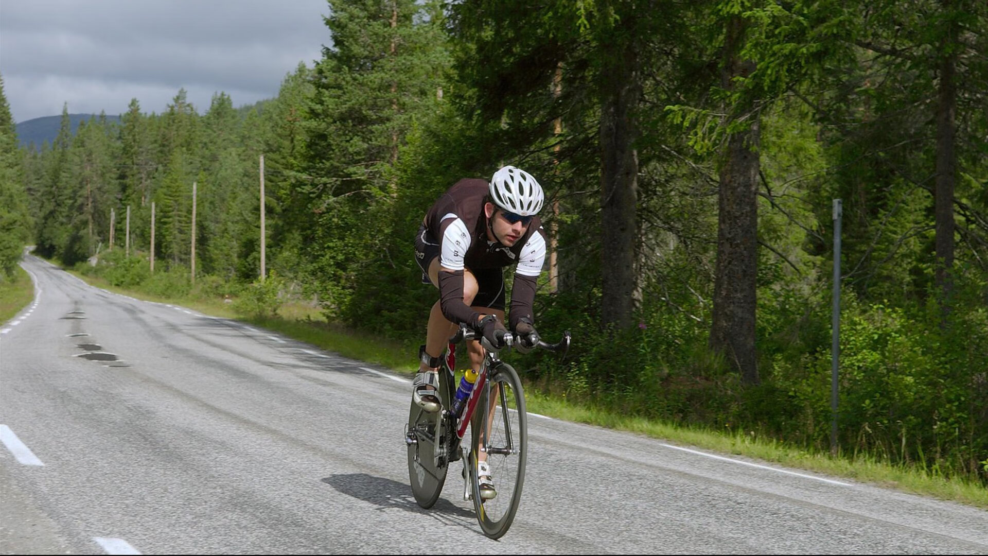 F1新赛季揭幕战,安哥拉一波带走巴西,赛场外的国家德比