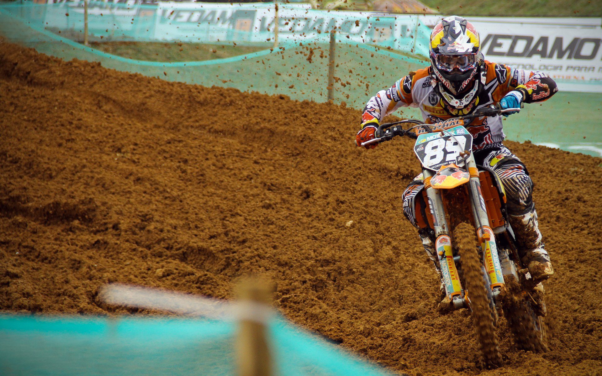 蒙特卡洛红土鏖战淬炼美网锋芒，辛纳跨赛季惊艳征服网坛